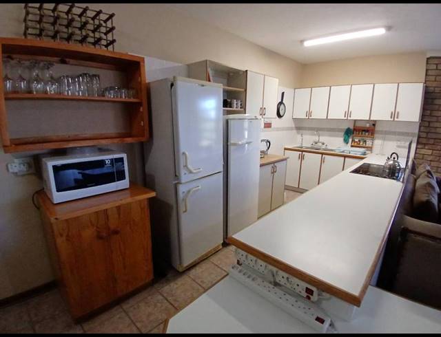 5 BEDROOM HOUSE FOR SALE IN STILBAAI-WES